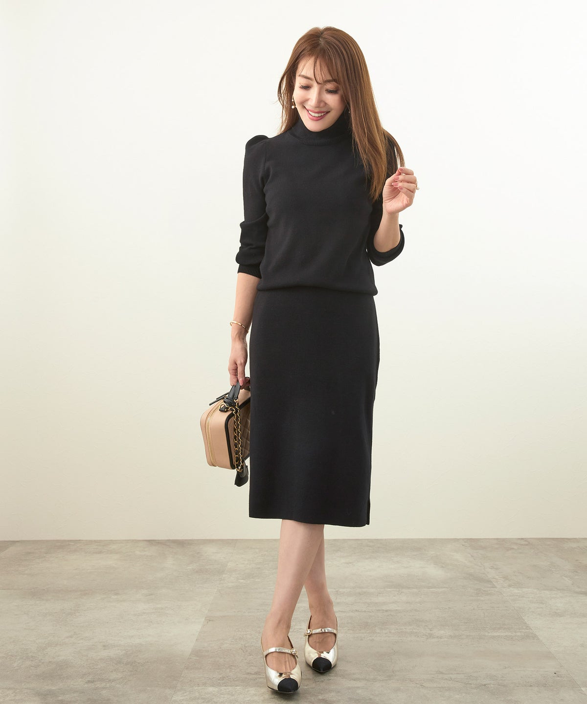 新色追加 手洗い可 S/M/L 大人カジュアル 秋冬春 シンプル かわいい オフィス 上品 ジョイントスペース ＜エコヴェロ＞タートルネック 袖山ギャザー ニット Liala×PG Liala×PG
