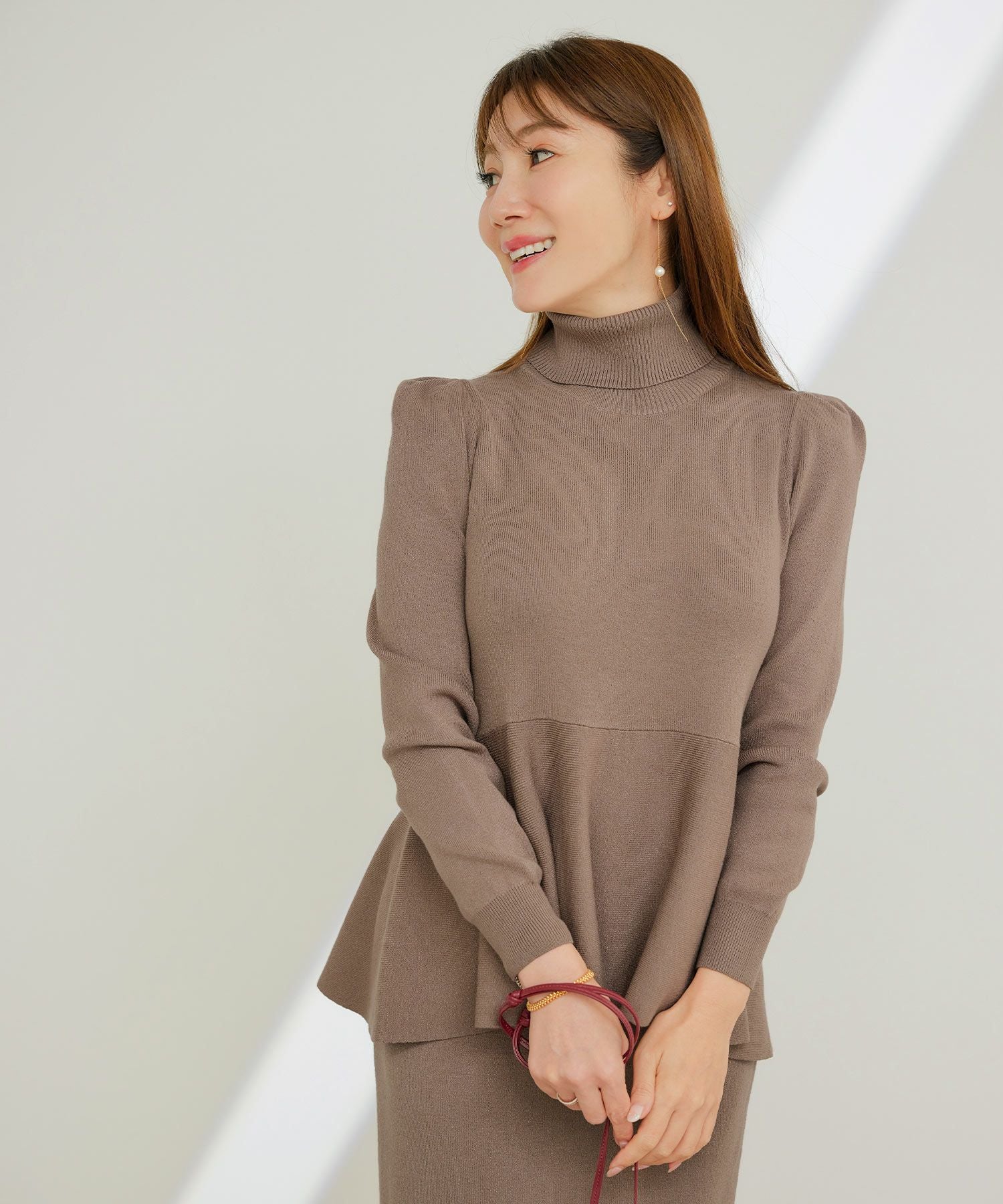 タートルネック ペプラム ニット プルオーバー