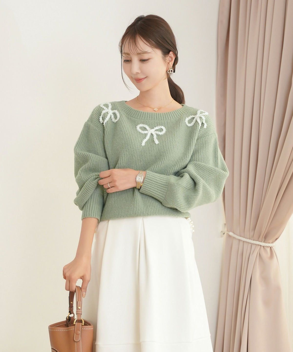 レディース/ニット/トップス/厚手/ふっくら/パール/リボン/チュール/長袖/秋/冬/お出かけ/デート/クリスマス/エレガント/フェミニン/上品/可愛い/新色/ミント/ピンク/ライトグレー/チャコール/ネイビー/トレンド