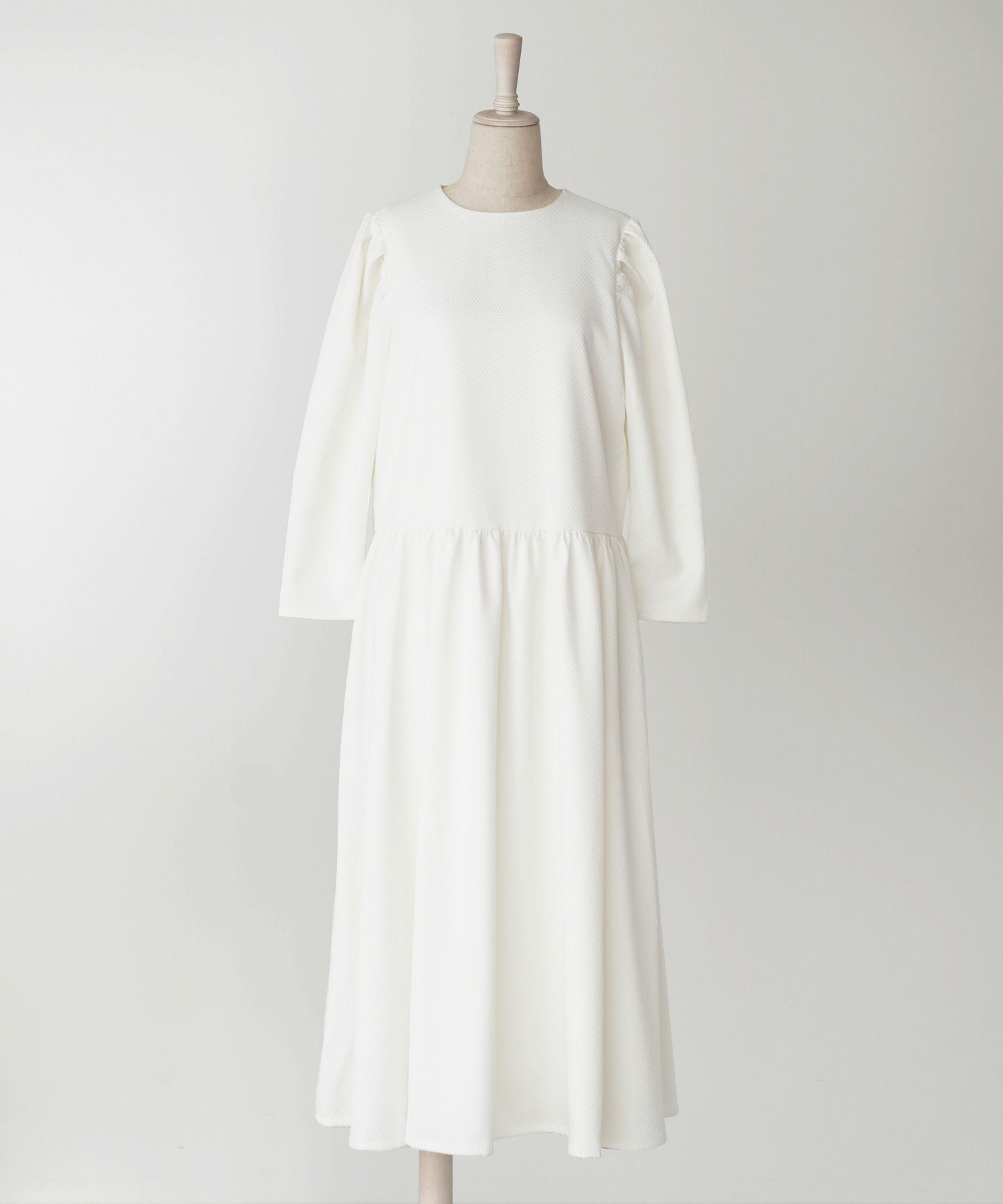 バックパール ロング ワンピース HUIT 全2色|hit341-0025【2】 - 長袖 バックパール ロング ワンピース HUIT 全2色|hit341-0025【2】 - 長袖