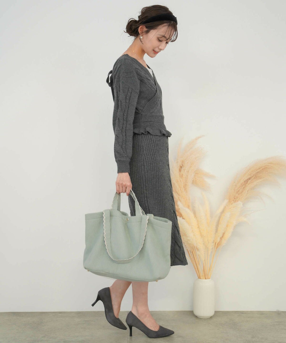 グッズ/バッグ/トート/ヌビ/キルト/キルティング/大容量/お出かけ/ポケット/ファスナー/可愛い/上品/機能性/マザーズバッグ/B4対応/通勤/通学/赤ちゃん/入院/妊娠/ピンク/チャコール/ミント