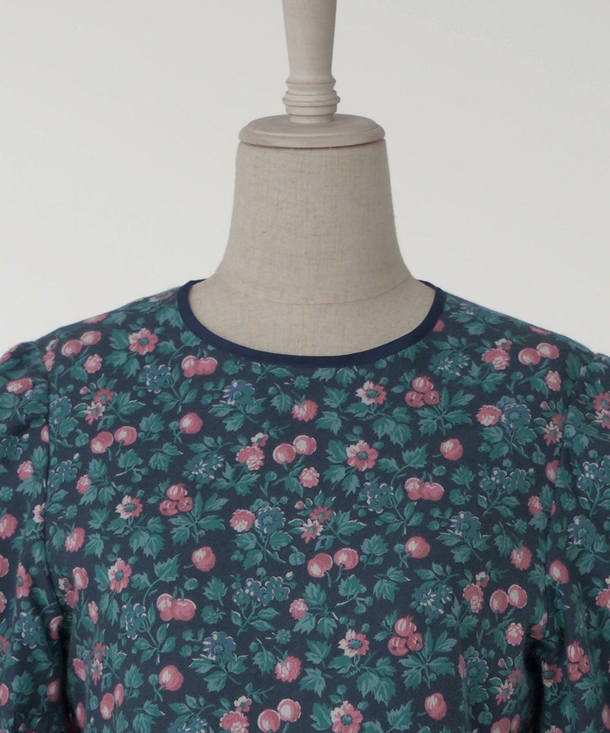 レディース/ワンピース/リバティ/木の実/Aライン/微起毛/長袖/秋/冬/ボルドー/ネイビー/ブラック