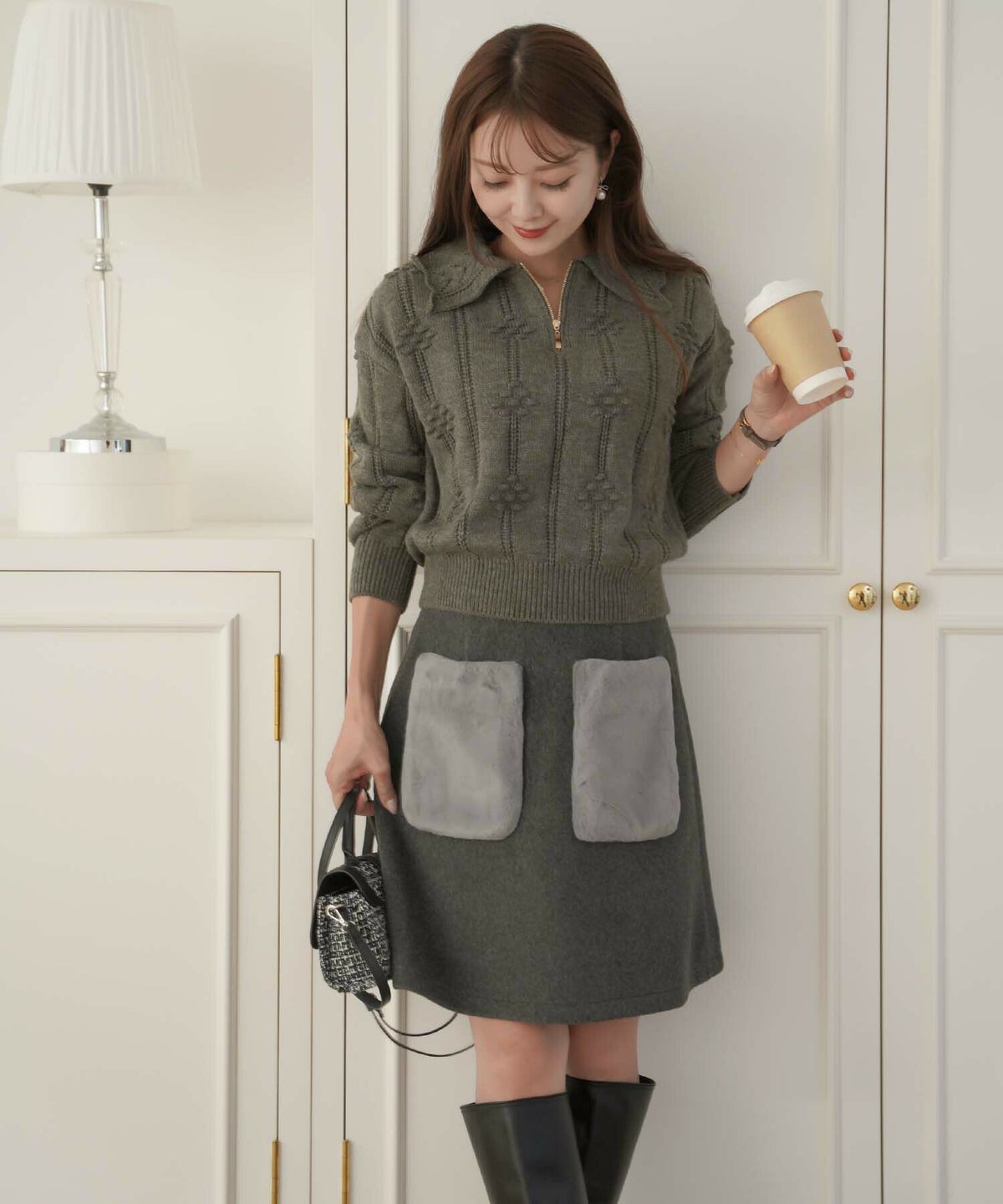 レディース/トップス/ニット/ハーフジップ/ファスナー/襟/花柄/編地/柄/ミドルゲージ/ケーブル/あたたか/秋/冬/袖/長袖/クリスマス/デート/エレガント/カジュアル/アイボリー/チャコール/モカ/ココア/ブラウン/ピンク/ブルーグレー