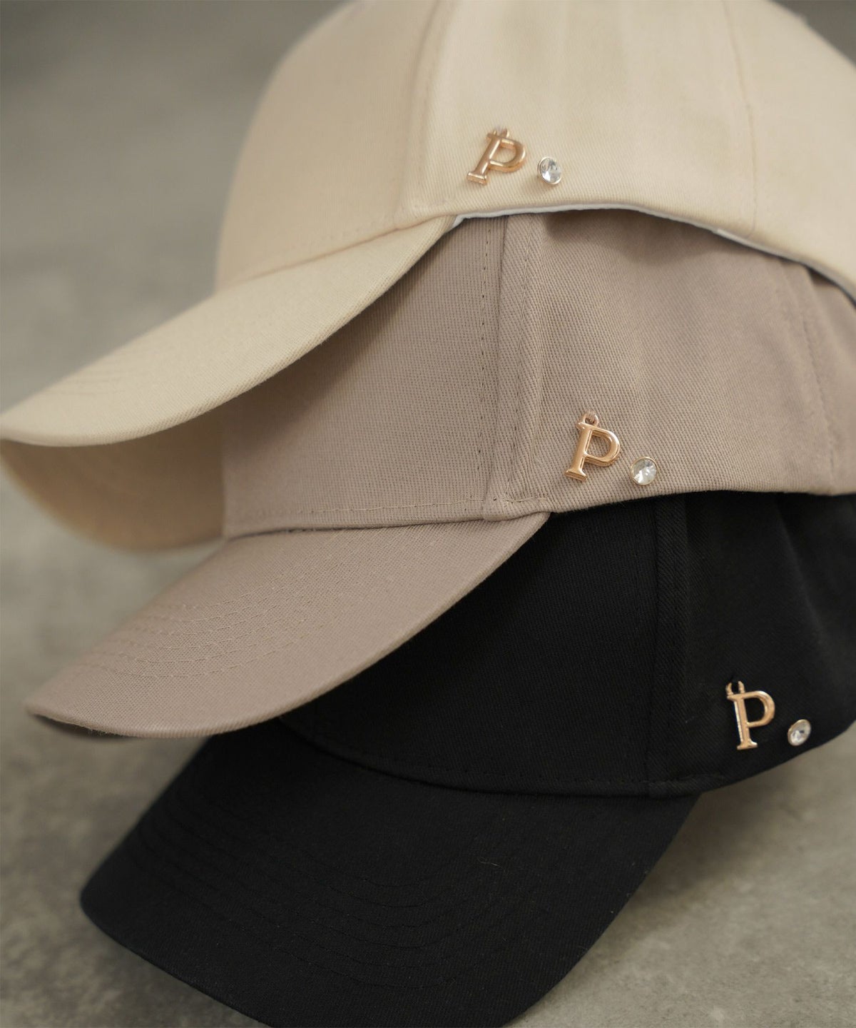 キャップ/チャーム/クリーム/モカ/ブラック/フリー