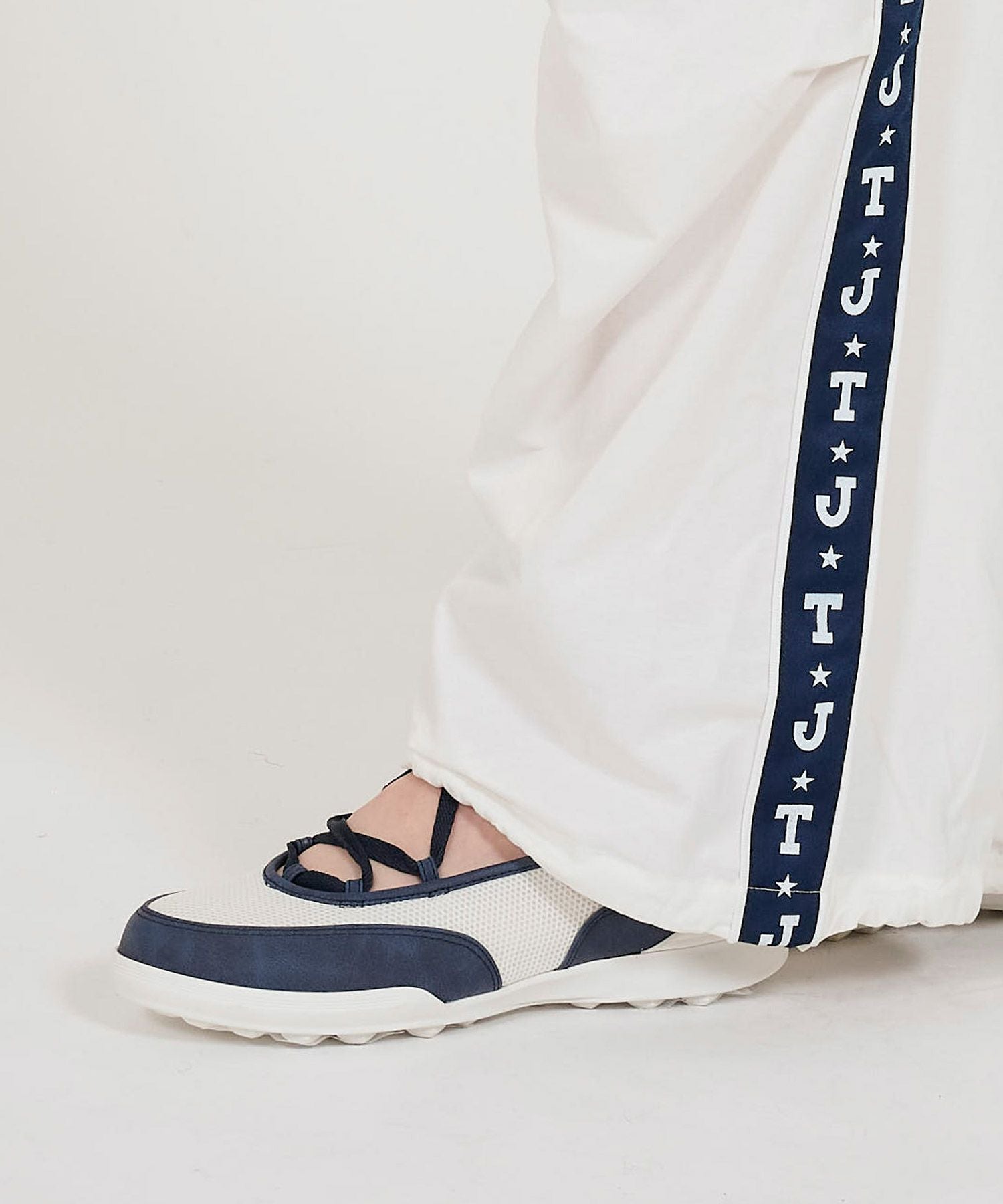 限定Price！SALE レースアップ スニーカー TINA：JOJUN 全2色｜tnj913