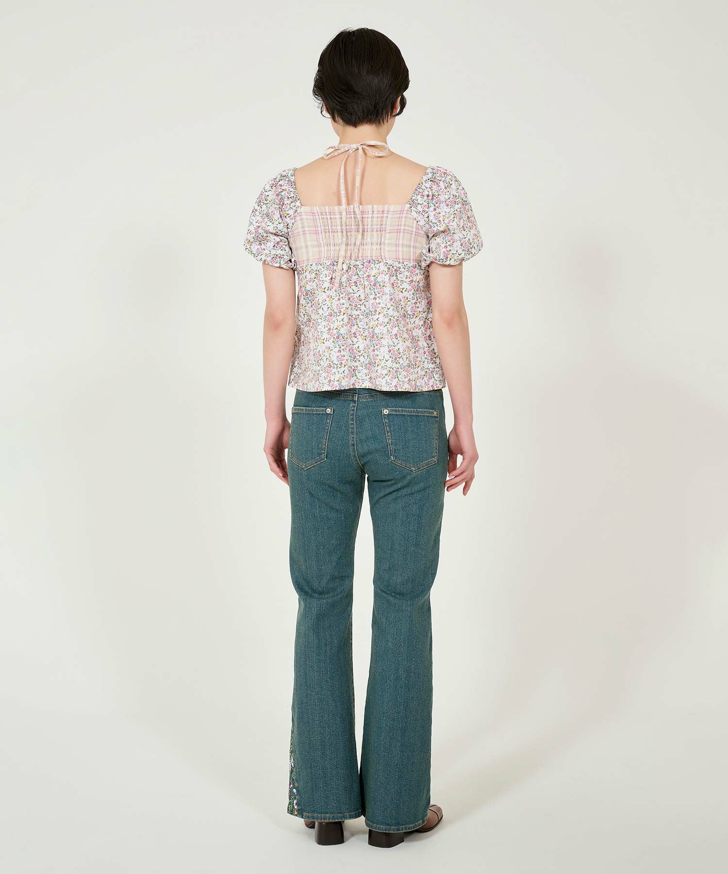 刺繍入り フレアデニムパンツ TINA：JOJUN 全1色｜tnj721-0766【2】