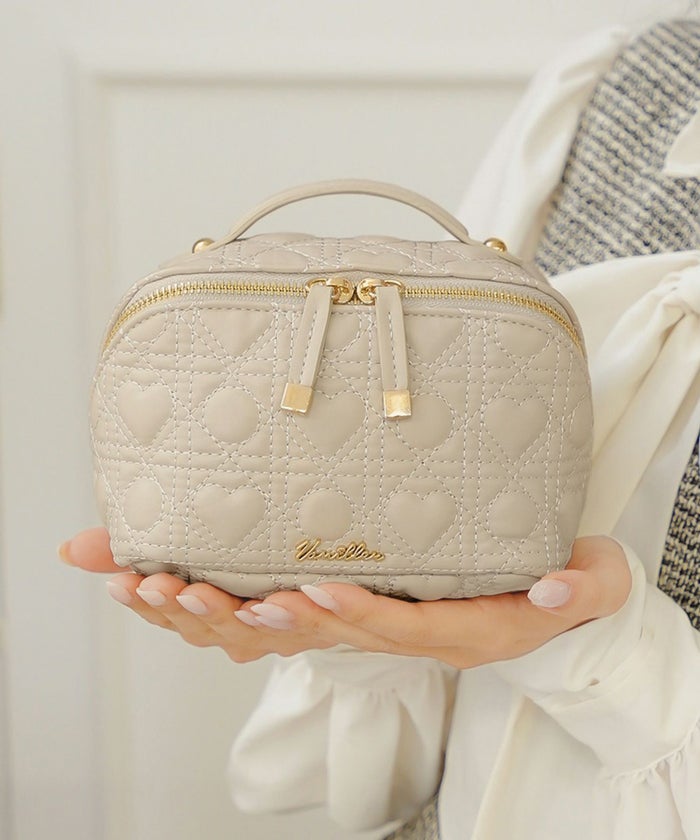 小物 グッズ ポーチ キルティング コスメ 化粧 バニティ 収納 仕分け 旅行 おしゃれ 可愛い ハート柄