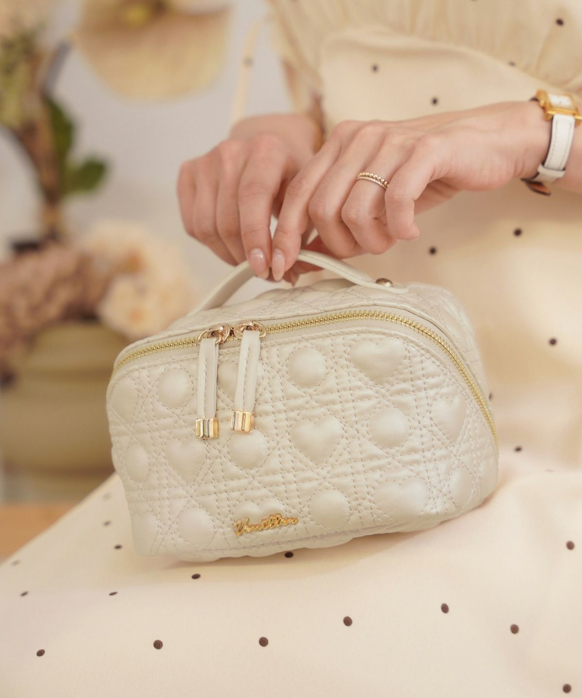 小物 グッズ ポーチ キルティング コスメ 化粧 バニティ 収納 仕分け 旅行 おしゃれ 可愛い ハート柄