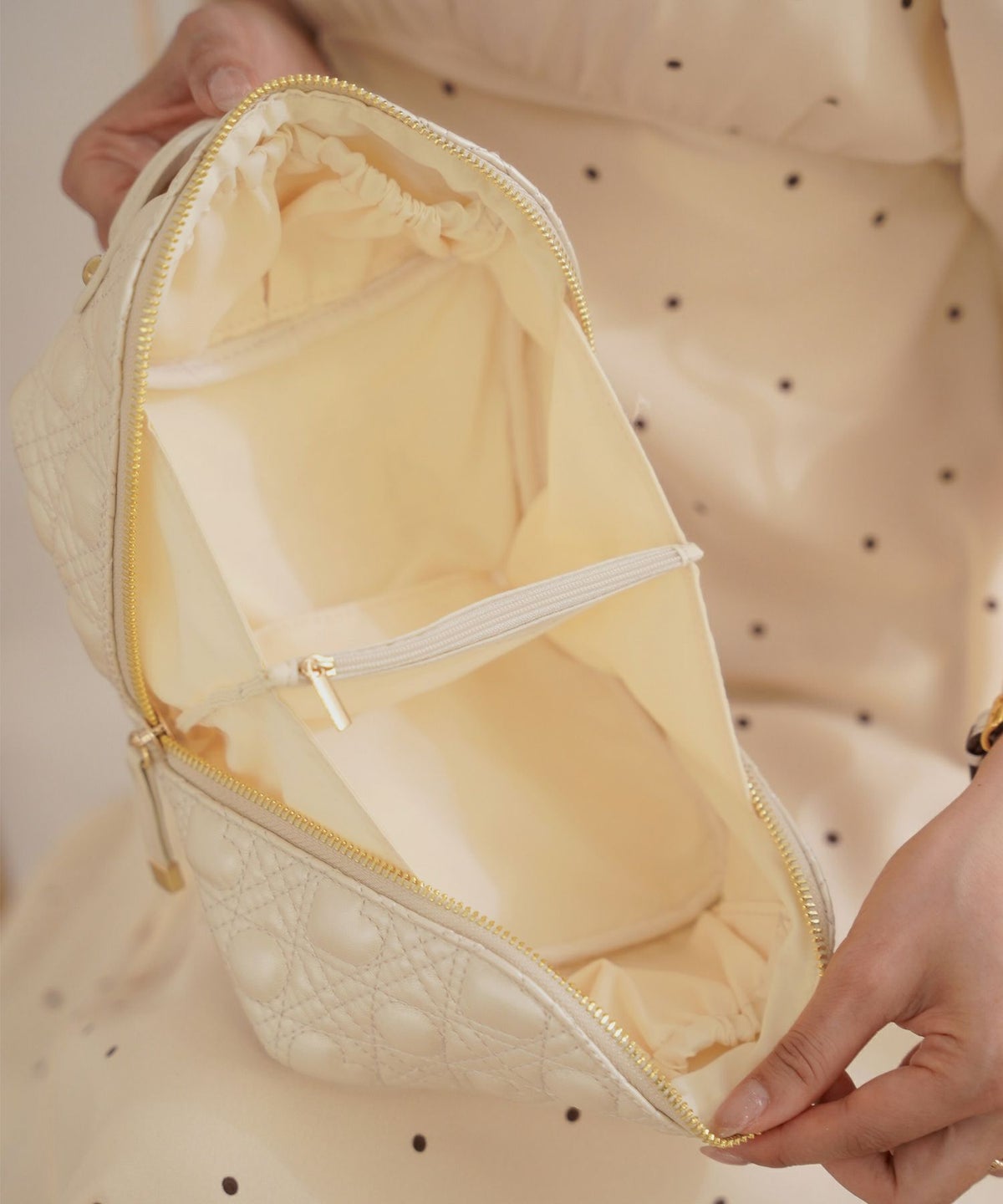 小物 グッズ ポーチ キルティング コスメ 化粧 バニティ 収納 仕分け 旅行 おしゃれ 可愛い ハート柄