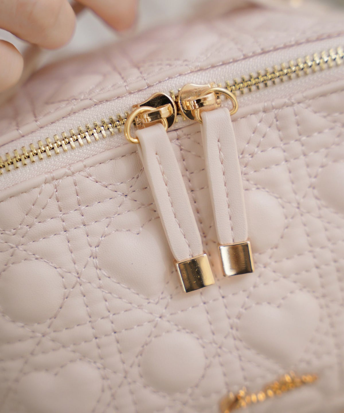 小物 グッズ ポーチ キルティング コスメ 化粧 バニティ 収納 仕分け 旅行 おしゃれ 可愛い ハート柄