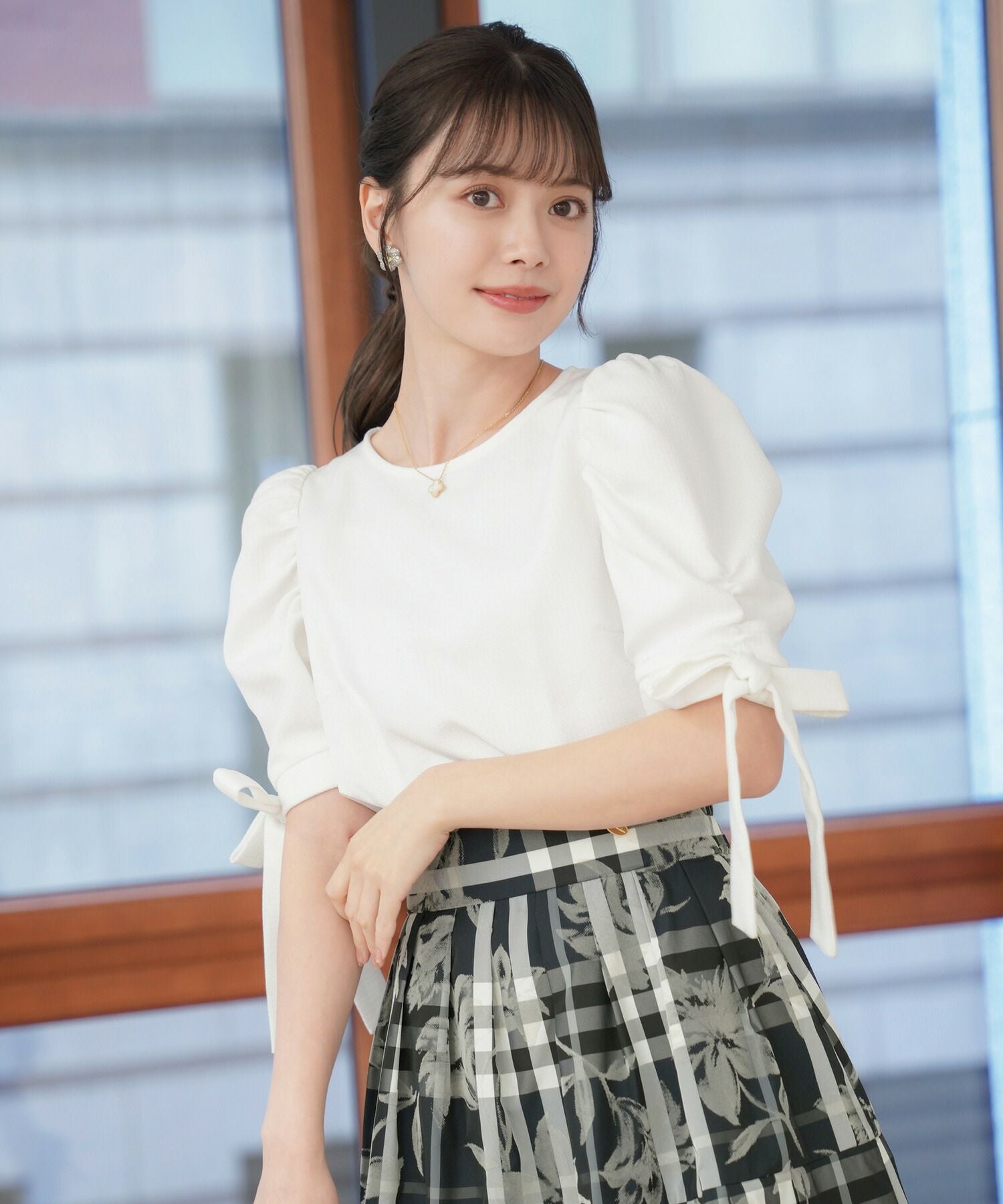ローヘン 美品 LOHEN ローヘン ウール ボリュームスリーブ ジャージ ブラウス トップス レディース ホワイト F F ボリュームスリーブボウタイブラウス – ADMORE