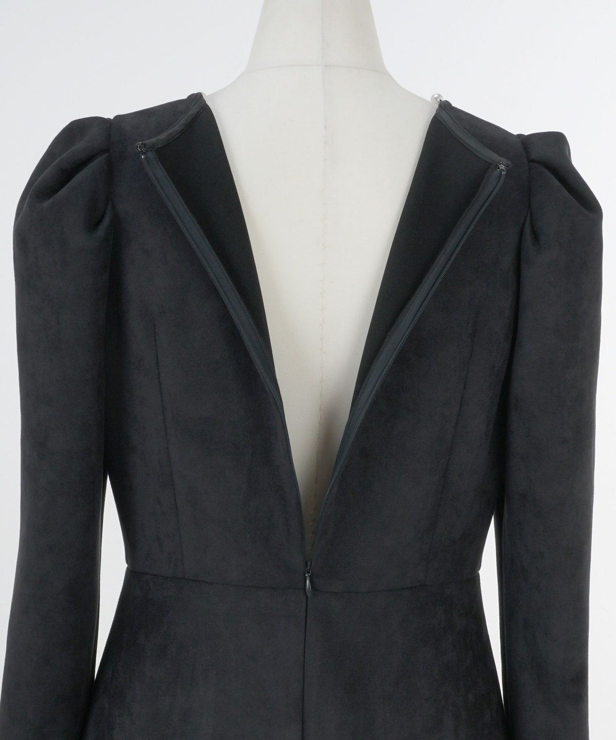 ワンピース/フェイクスエード/カットスエード/パール付き/フレア/アイボリー/ブラックネイビー/S/M/秋/冬/春/可愛い/かわいい/華やか/大人/上品/