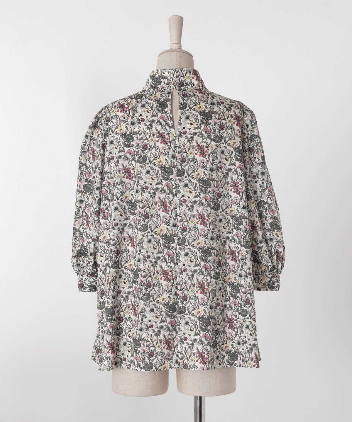 レディース/トップス/ブラウス/ボタニカル柄/リバティ/花柄/ボウタイ/リボン/2way/春/夏/6分袖/グレー/ブルー