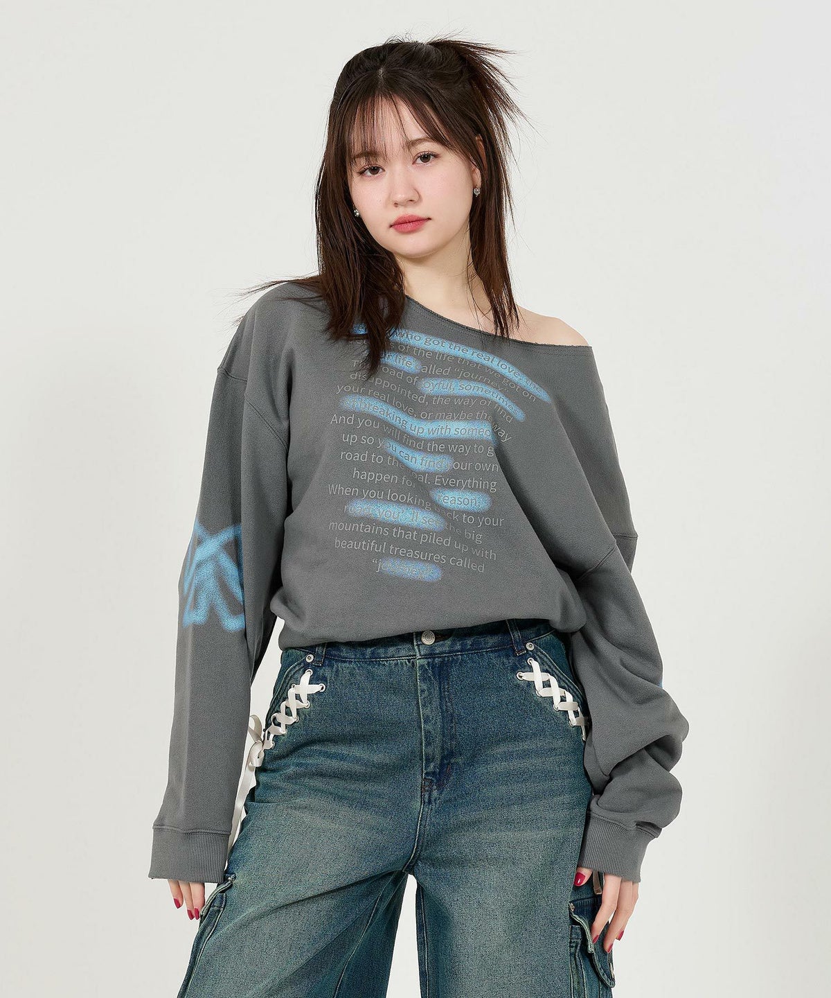 トップス/オフショル/オフショルダー/長袖/スプレーデザイン