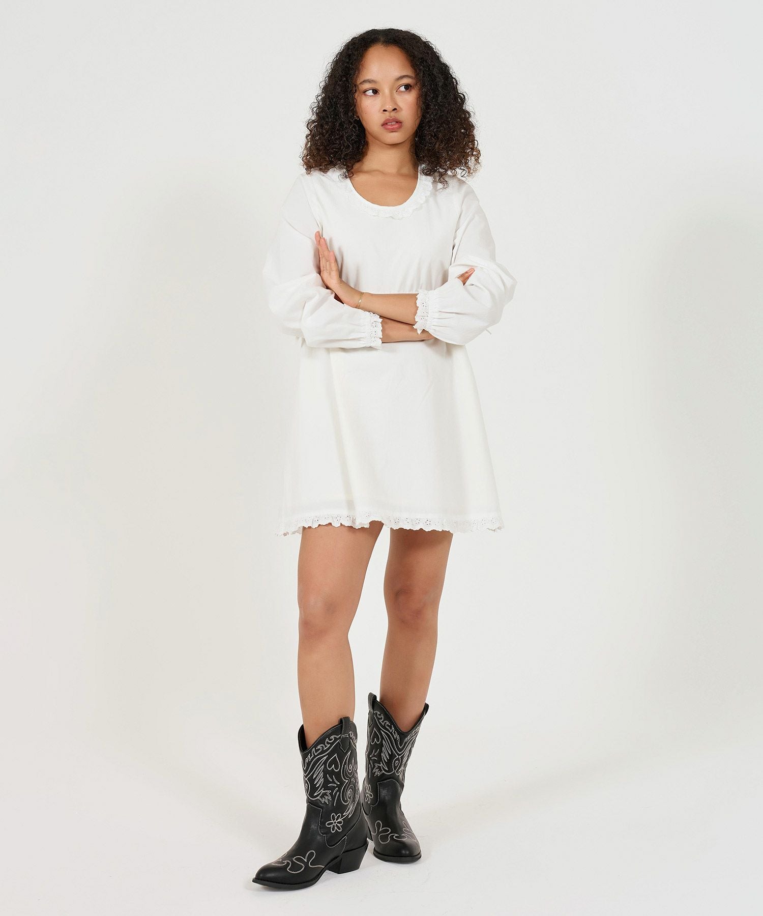 限定Price！SALE コットンレース付き ミニ丈ワンピース TINA：JOJUN 全
