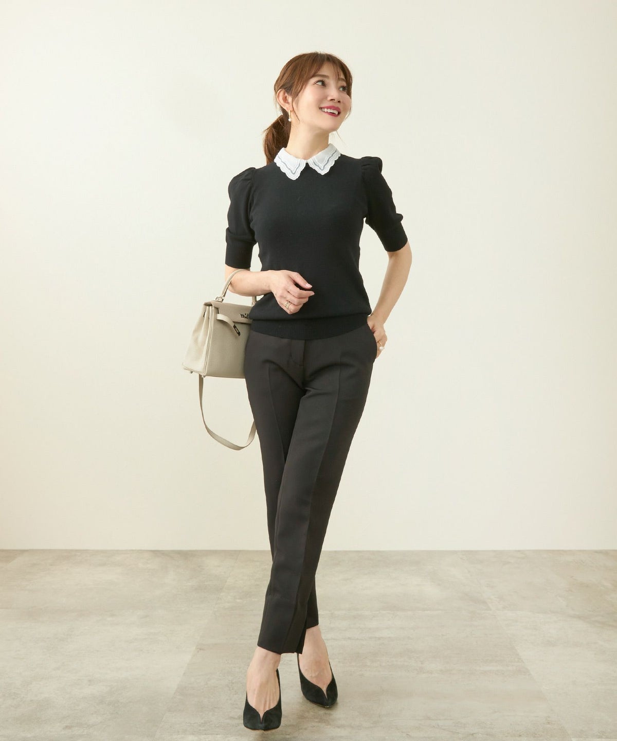 ニットレディーストップス半袖春襟付ききれいめ大人オフィスかわいい白黒ジョイントスペース