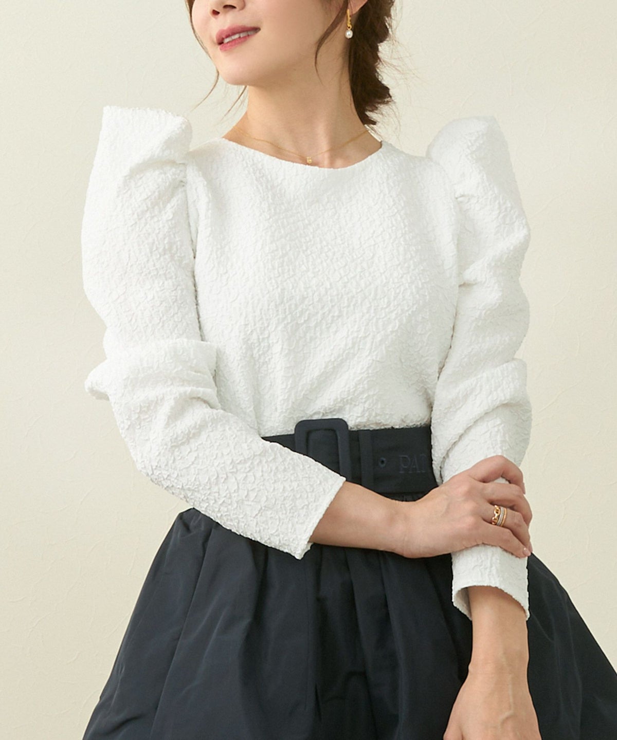 新色追加手洗い可日本製トップスレディースオフィスかわいいきれいめおしゃれ春白黒ジョイントスペース