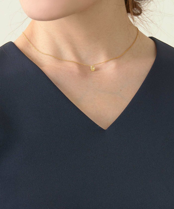 新色追加手洗い可ブラウスレディースファッショントップスおしゃれオフィスエレガントきれいめ長め体型カバー白黒春Vネックジョイントスペース