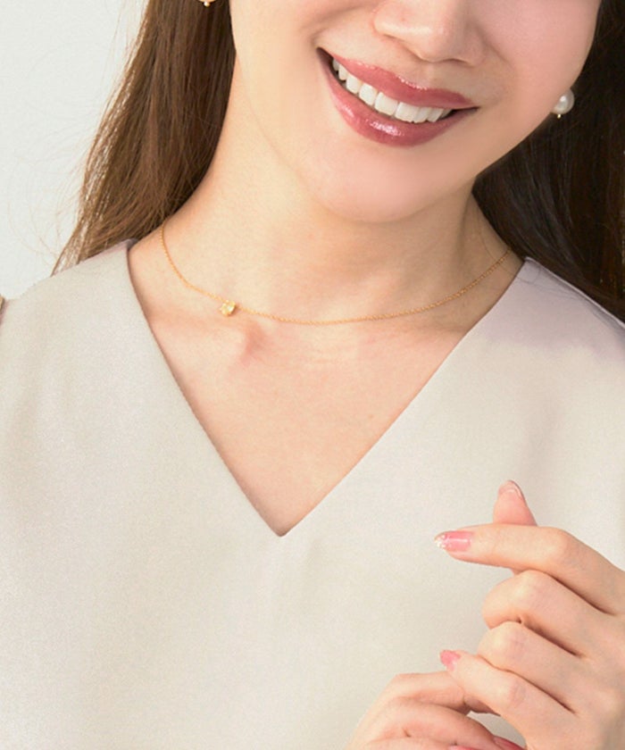 新色追加手洗い可ブラウスレディースファッショントップスおしゃれオフィスエレガントきれいめ長め体型カバー白黒春Vネックジョイントスペース