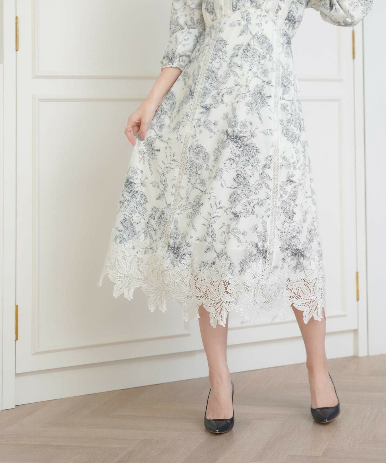 2点以上で半額クーポン対象 トワルドジュイ フラワーレース ワンピース