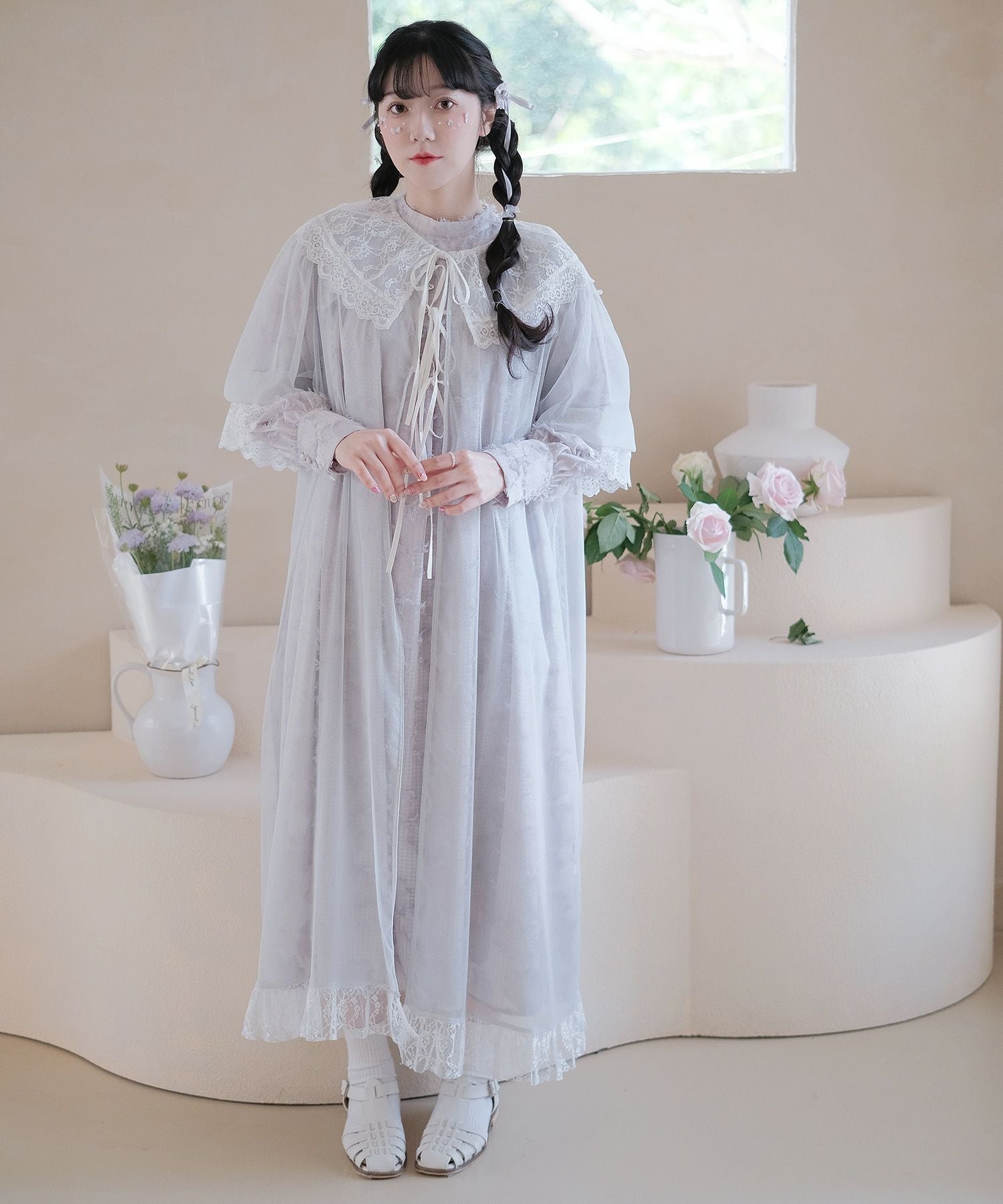 お値下げ依頼中Loungedress ラウンジドレス ボリュームブルゾン 白 M シアー ガウン ワンピース ｜20代、30代、学生、社会人 お出かけ、通学