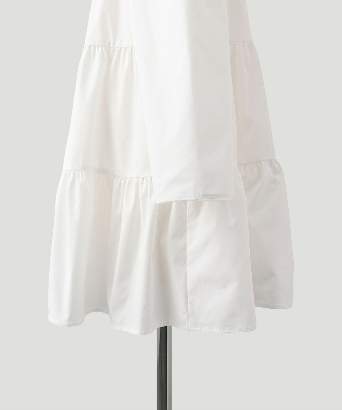 ブラウス/フリルネック/ティアード/ブラウス/ピンクベージュ/ホワイト/ブラック/M