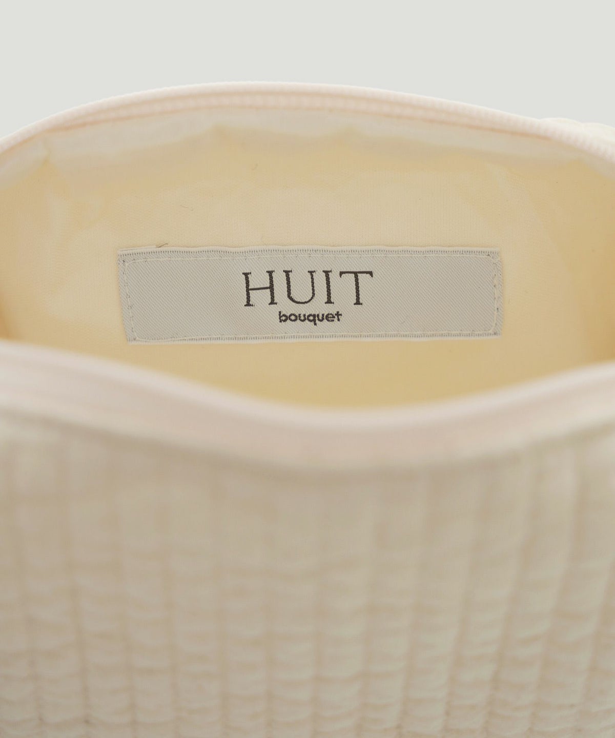 レディース/ポーチ/パール/ヌビ/春/夏/秋/冬/コスメポーチ/サニタリーポーチ/ブラック/アイボリー/グレー