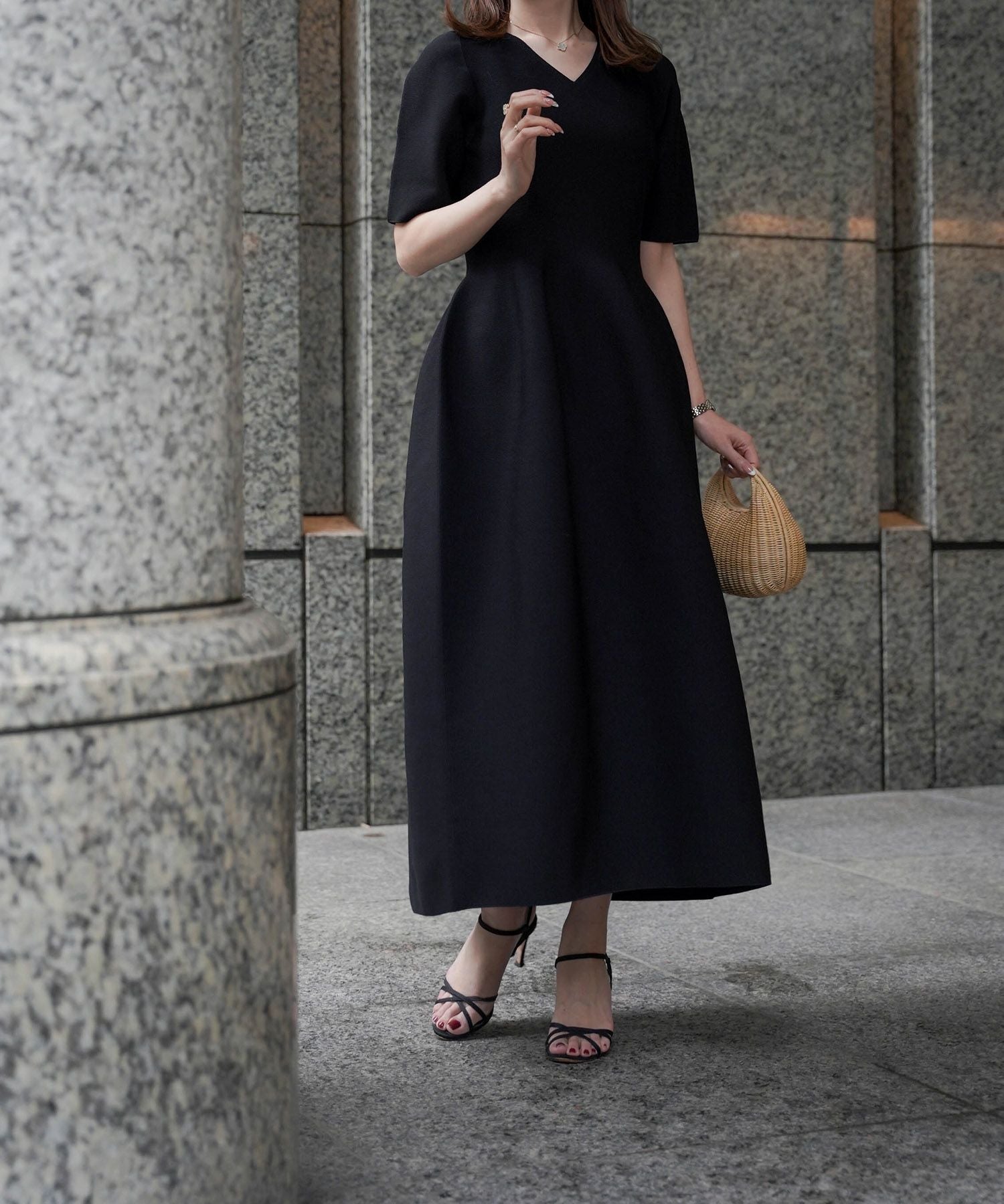 Vネック ホールガーメント ニット ワンピース HUIT 全4色｜hit321-0112