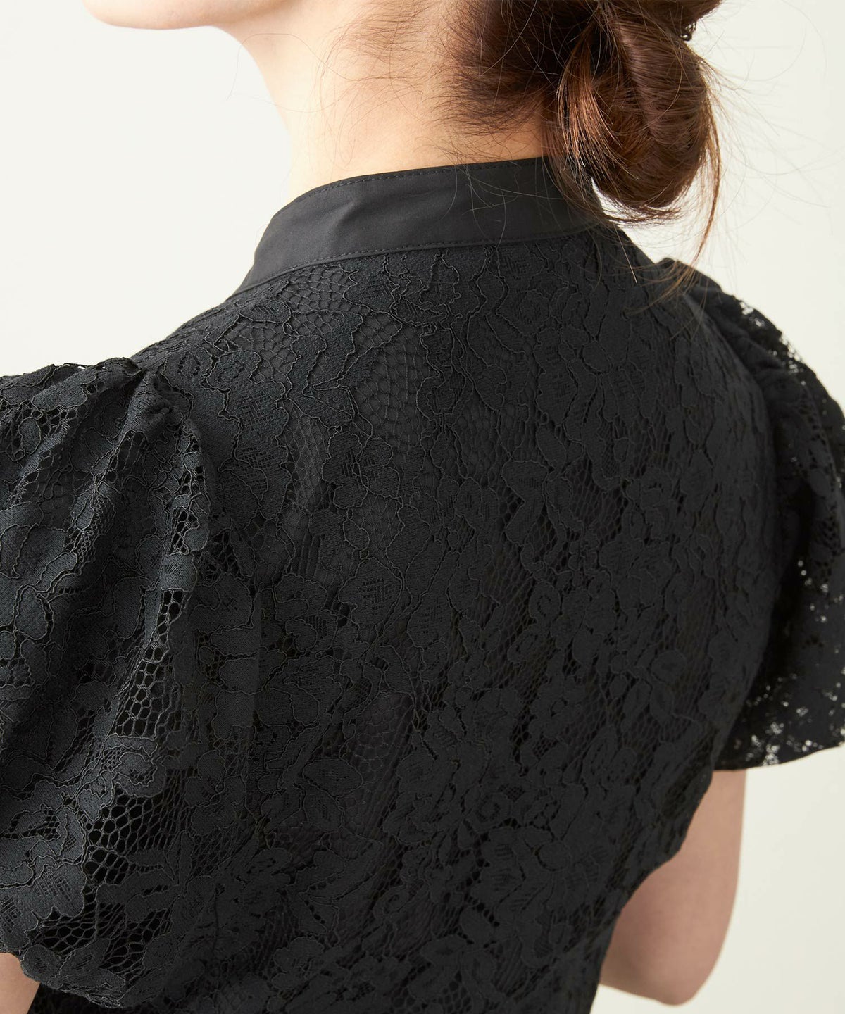 ワンピースレディース柄大人かわいいきれいめフェミニン春秋レース黒花柄服上品襟ジョイントスペース