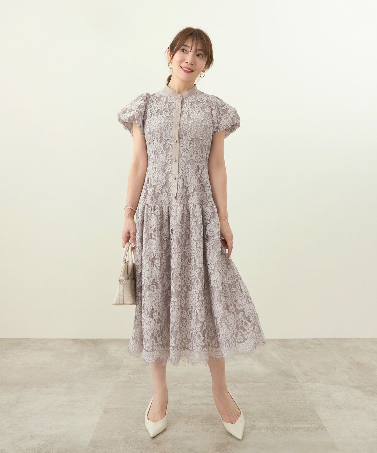 ワンピースレディース柄大人かわいいきれいめフェミニン春秋レース黒花柄服上品襟ジョイントスペース