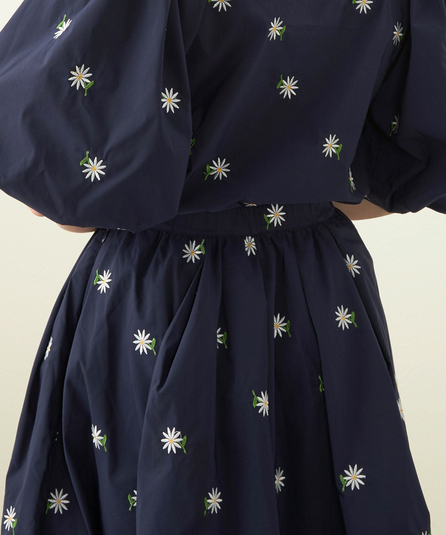 マーガレット 花刺繍 ふんわり スカート Liala×PG 全3色｜lpg621-1691