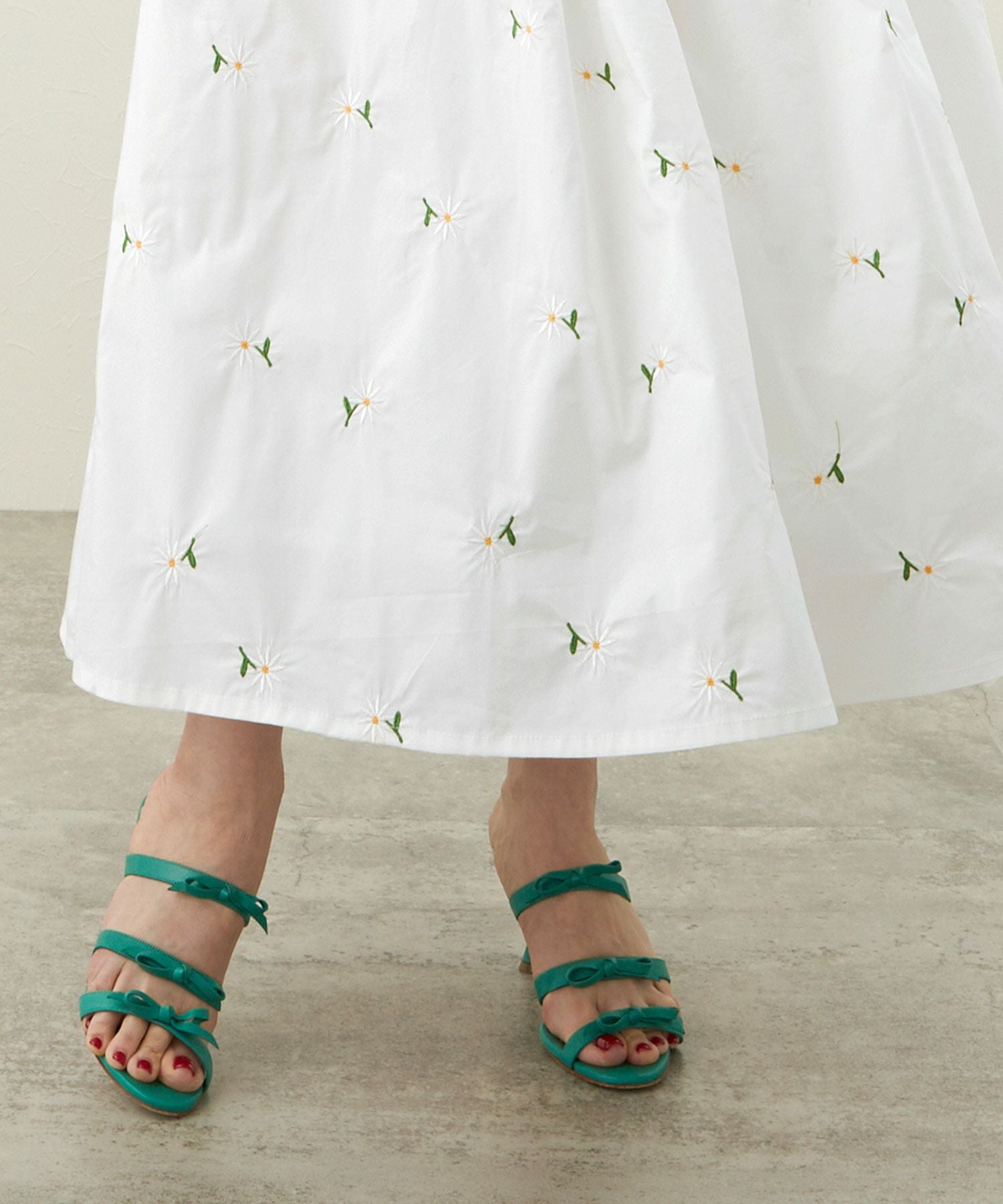 SPRING-SALE マーガレット 花刺繍 ふんわり スカート Liala×PG 全3色