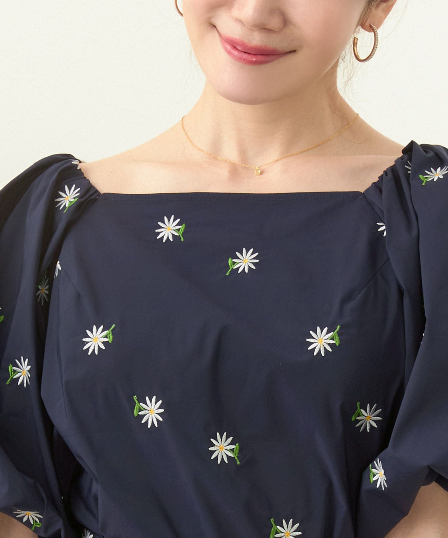 GW-SALE マーガレット 花刺繍 パフスリーブ ブラウス 半袖 Liala×PG 全