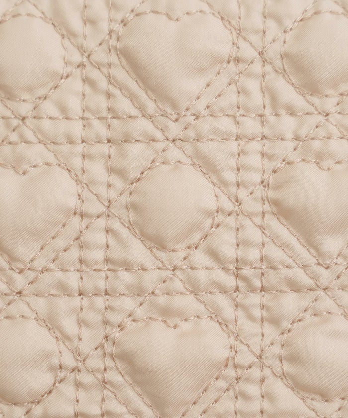 レディース/収納/マルチケース/母子手帳ケース/ハート/キルティング/かわいい/B6/オリジナル/軽い/チャーム/ゴールド/パスポートケース/通帳ケース/通院ケース/ママ/ポーチ/チケット入れ/カード/ピンク/ホワイト/オールシーズン/新色/女の子/男の子/赤ちゃん/出産前準備/産後