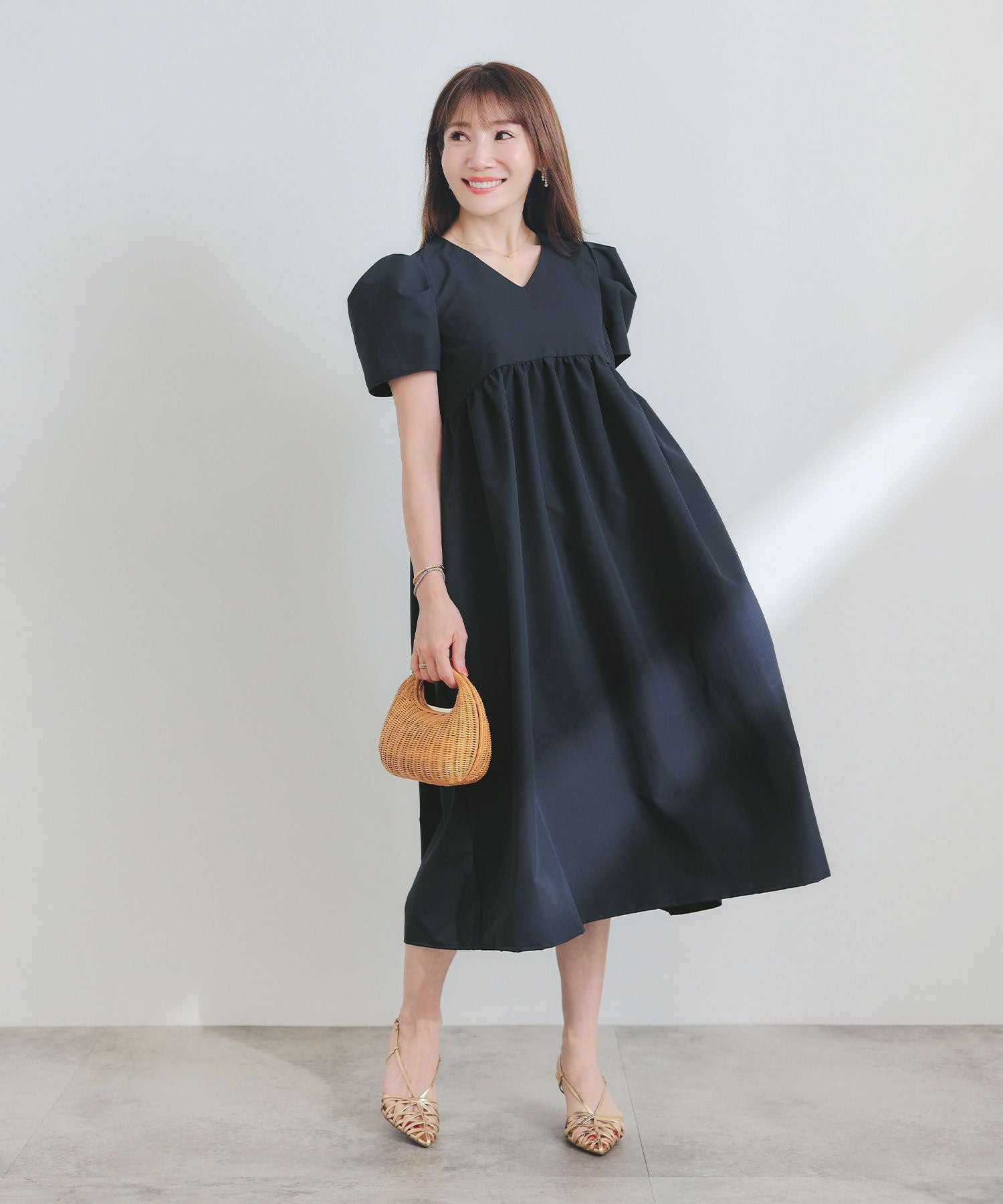Vネック タックボリュームスリーブ ワンピース 半袖 Liala×PG 全4色 Vネック タックボリュームスリーブ ワンピース 半袖 Liala×PG 全4色