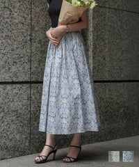 スカート タック フレア スカート グレー ブルー S M タック フレア スカート Made with Liberty Fabric HUIT