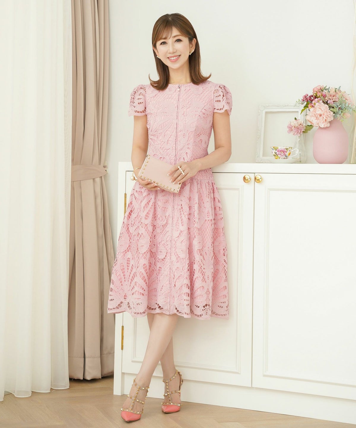 ワンピース レディース 白黒 ピンク 春夏 パール かわいい きれいめ 大人 ミモレ丈 お呼ばれ ジョイントスペース