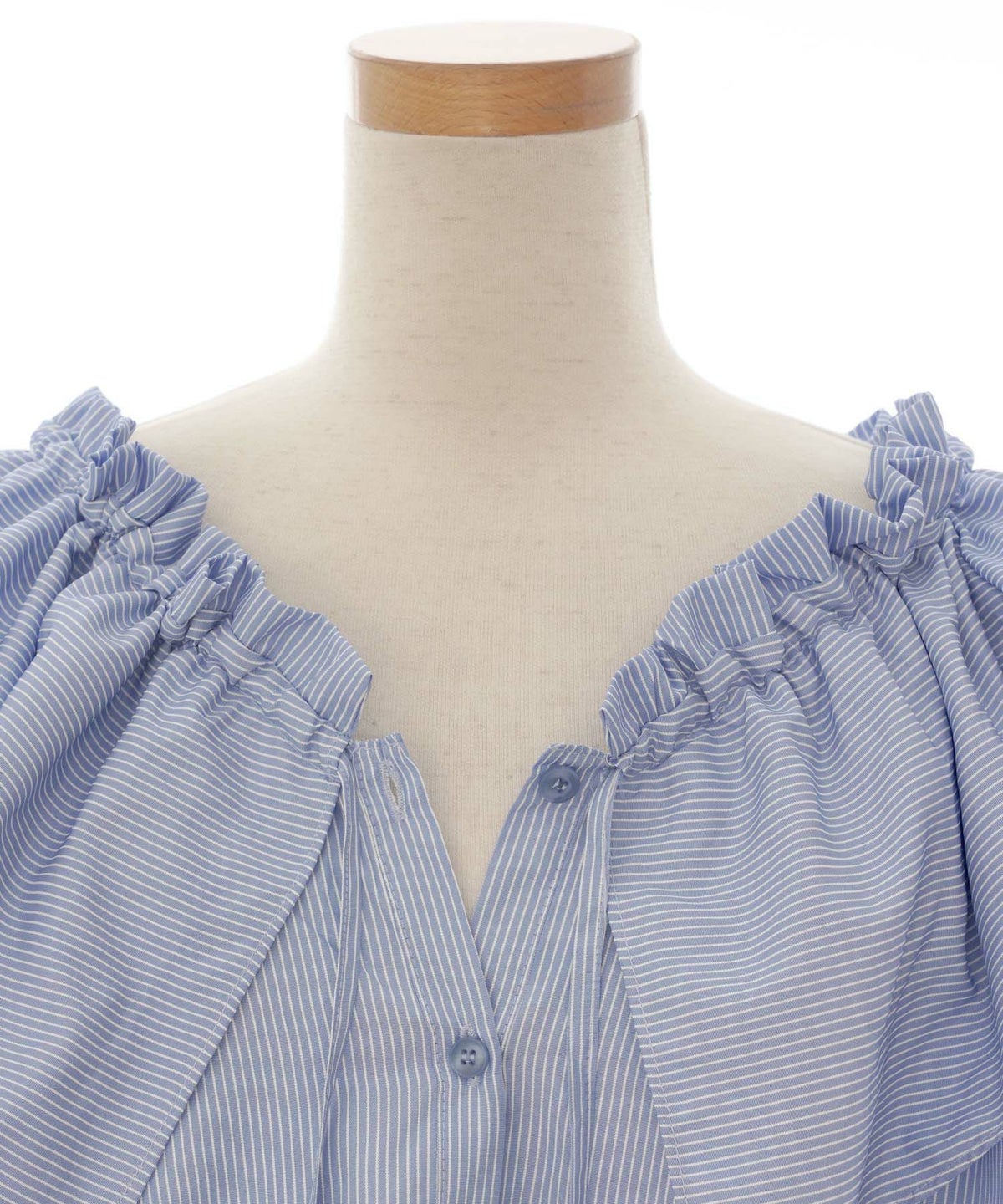 レディース/セレクト/ブラウス/シャツ/ストライプ/ピンストライプ/ドロスト/Vネック/ラッフル/襟/ビックカラー/フリル/ギャザー/リボン/バルーンスリーブ/ボリューム/前あき/授乳/ママ/ママ会/公園/カジュアル/フェミニン/上品/大人カジュアル/春/夏/秋/薄手