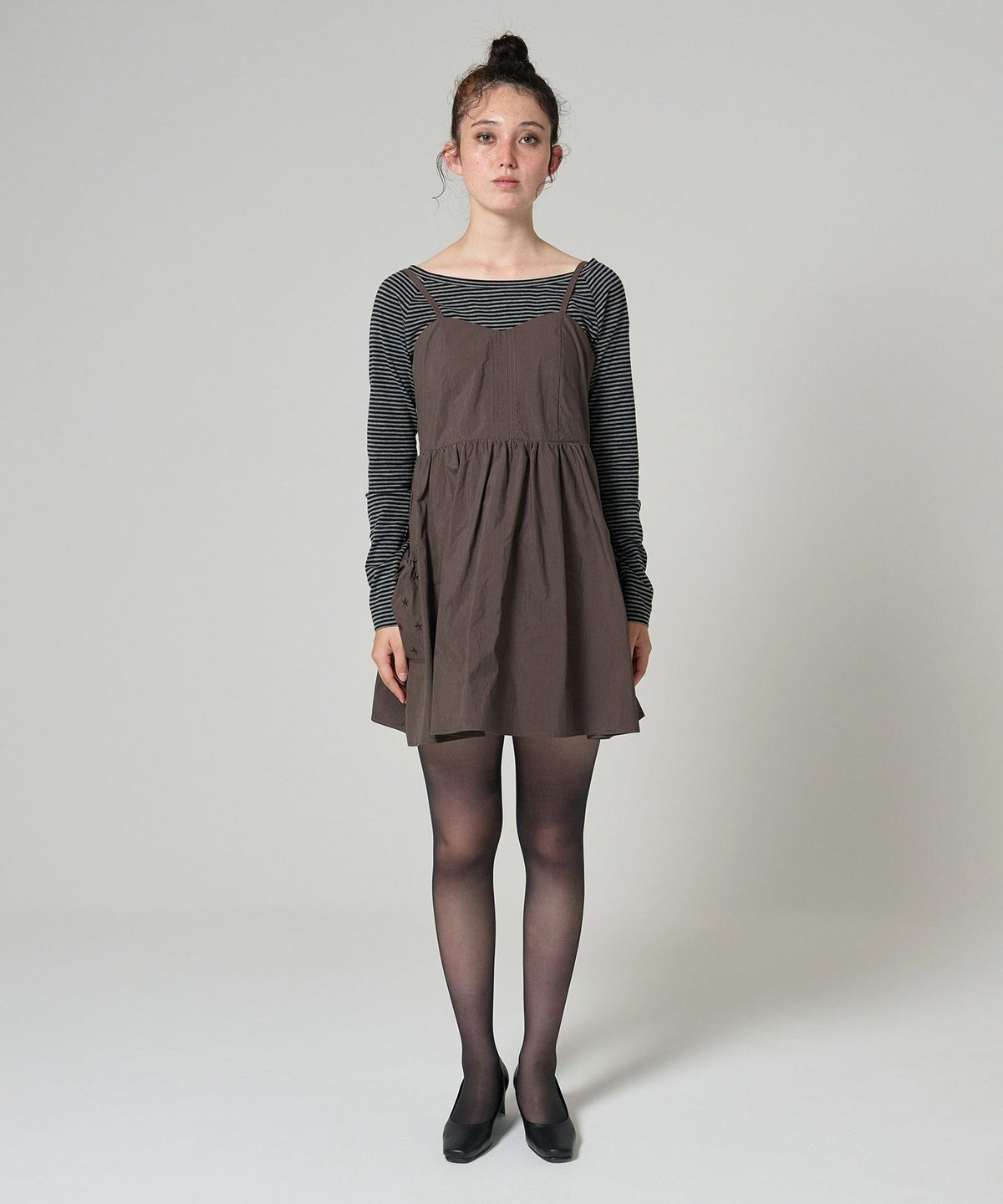 キャミワンピ/ワンピース/レイヤード/刺繍入り