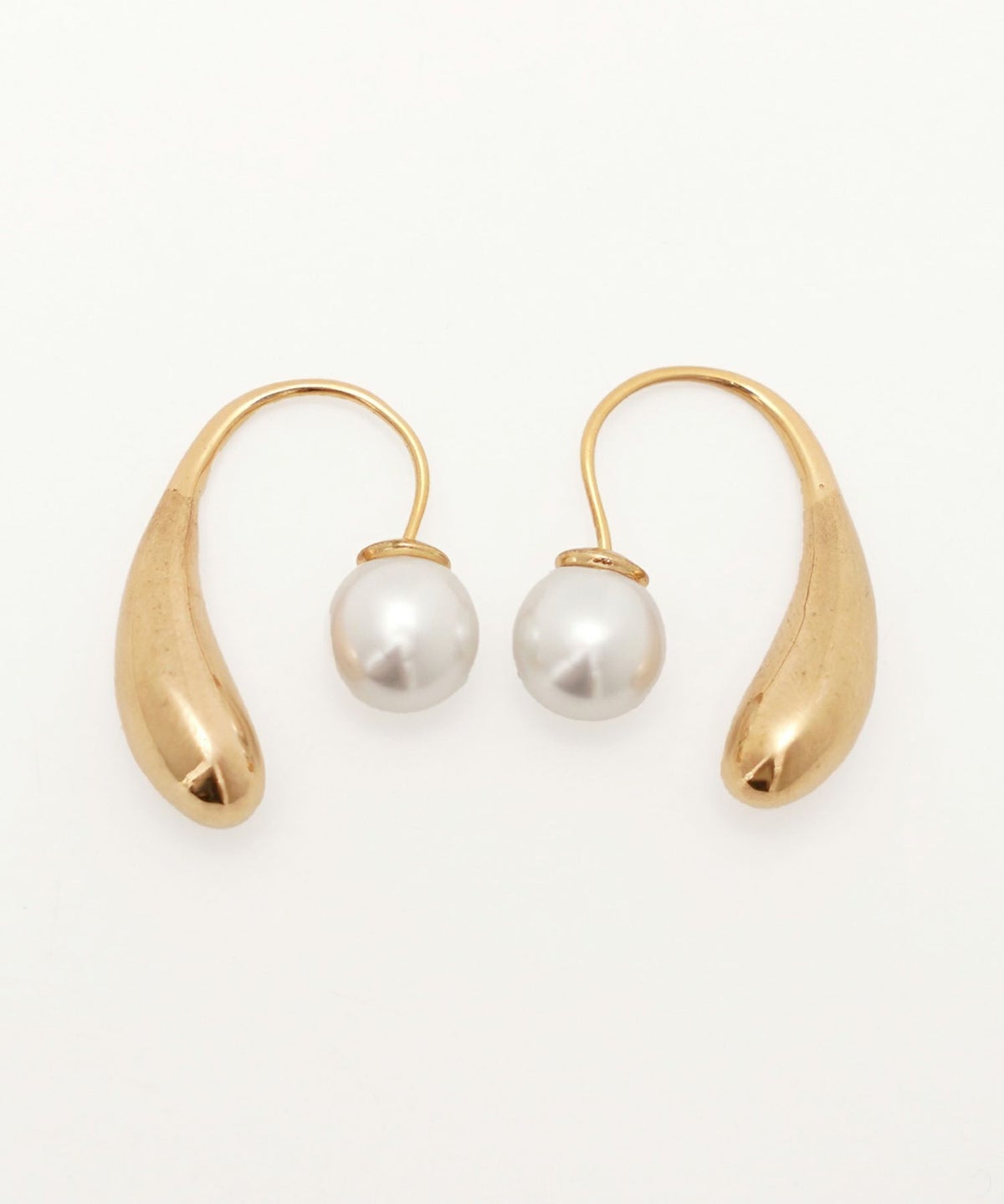 ビーン パール ピアス Bean Pearl Pierce 真鍮 プラパール モダン カジュアル パールキャッチ ビーン パール ピアス Bean Pearl Pierce （Liala）