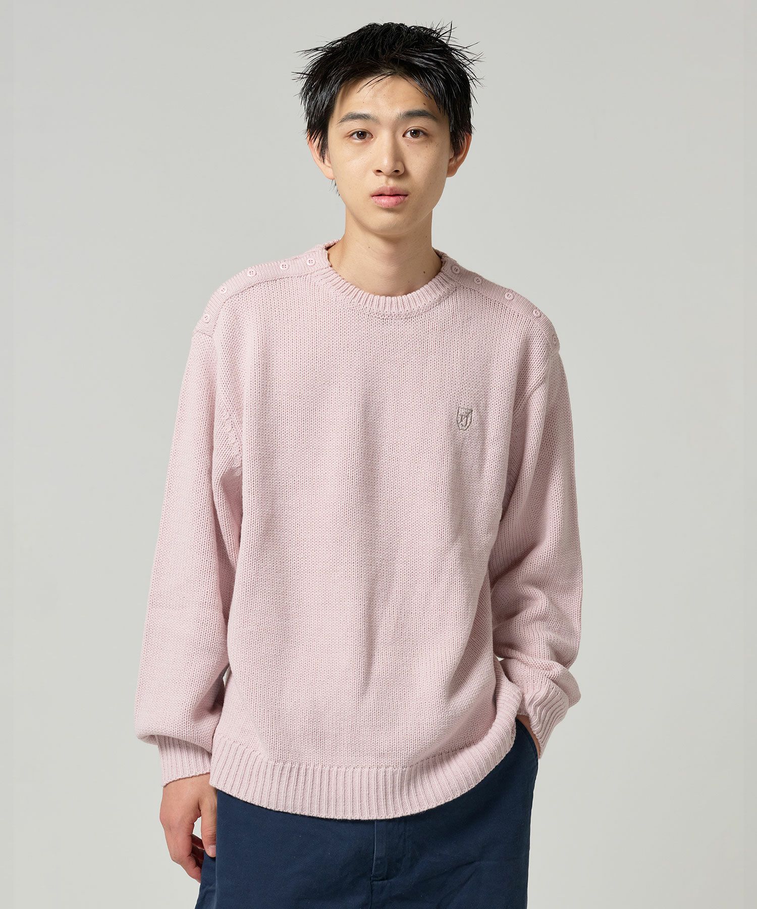 エンブレム付き ショルダーボタンニットプルオーバー TINA：JOJUN 全5