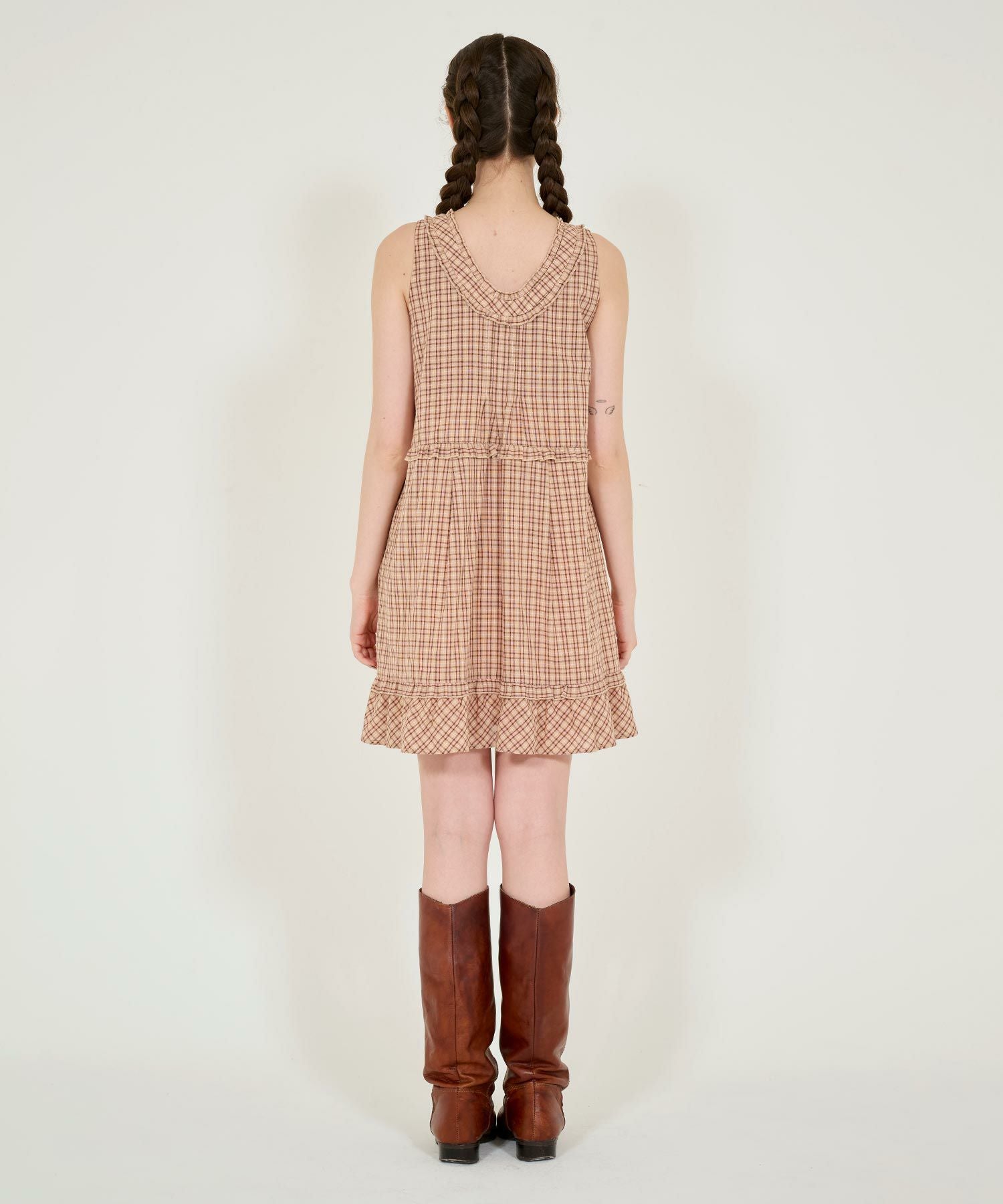 裾フリル ノースリーブチェックワンピース TINA：JOJUN 全2色｜tnj331