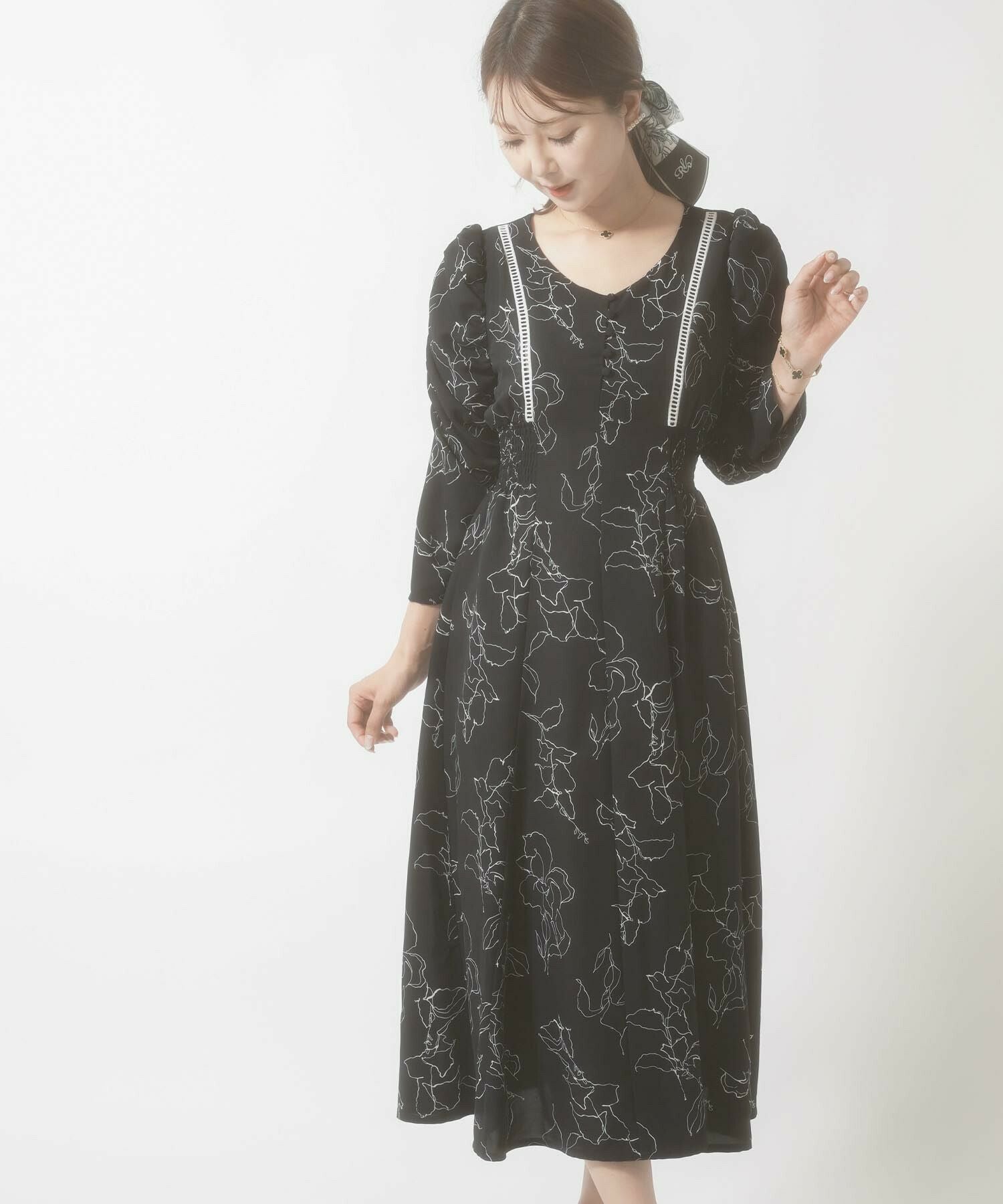 TIME-SALE スタイルアップ ドローイング 花柄 ワンピース le reve