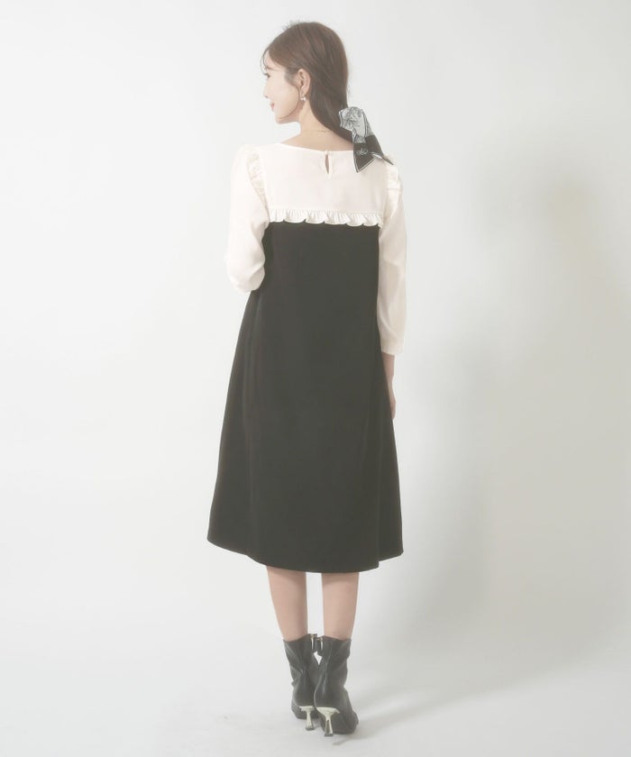 レディース/ワンピース/バイカラー/リバイバル/ヒット/人気/フリル/配色/胸切替/体型カバー/肩フリル/女子会/デート/量産型コーデ/遠征コーデ/ライブ/ポケット/ミディアム丈/アイボリー/ピンク/ブラック/20代/30代/長袖/膝下丈/フレア/Aライン