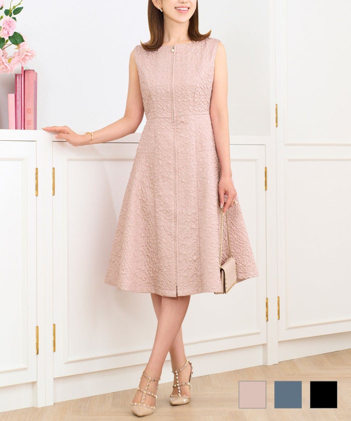 ワンピース レディース 人気 おしゃれ 秋冬 きれいめ 人気 薄手 おすすめ オフィス かわいい クラシカル ジョイントスペース エンボス フロントパール スライダー ワンピース Prima Scherrer