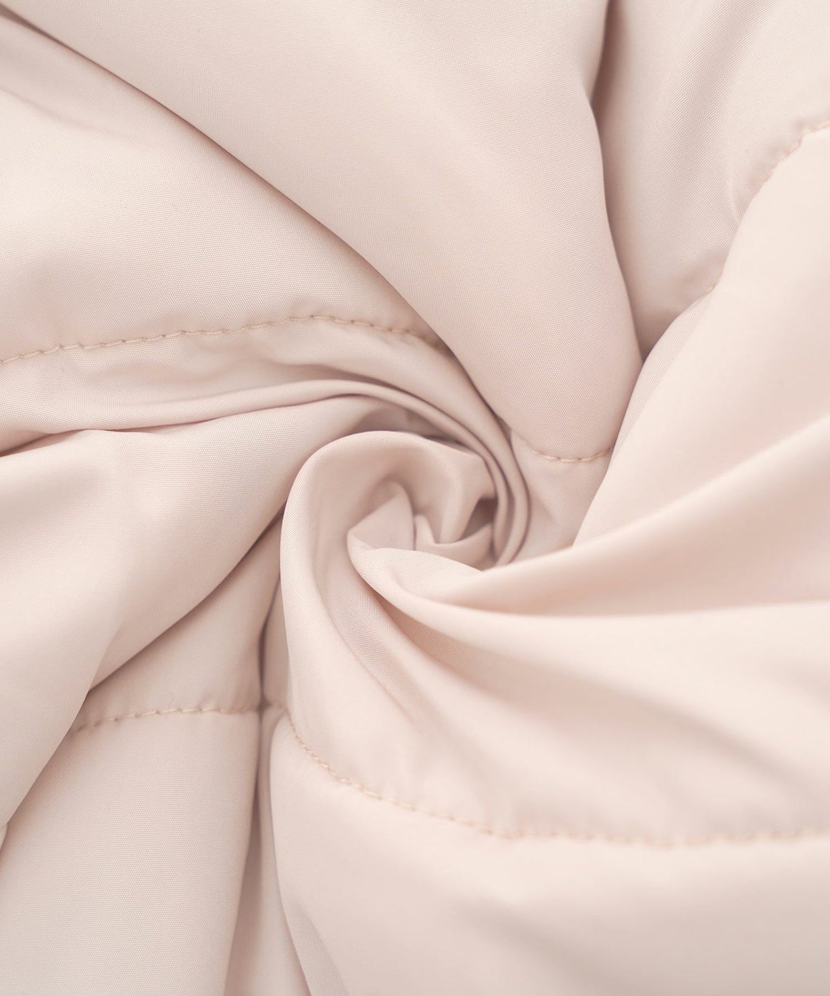 レディース/アウター/ダウン/コート/フェイクダウン/あたたか/保温/冬/真冬/秋/キルティング/ビッグカラー/襟/ペプラム/フレアライン/ミドル丈/ハイウエスト/10代/20代/袖口リブ/長袖/ゴールド/ボタン/上品/綺麗め/エレガント/フェミニン