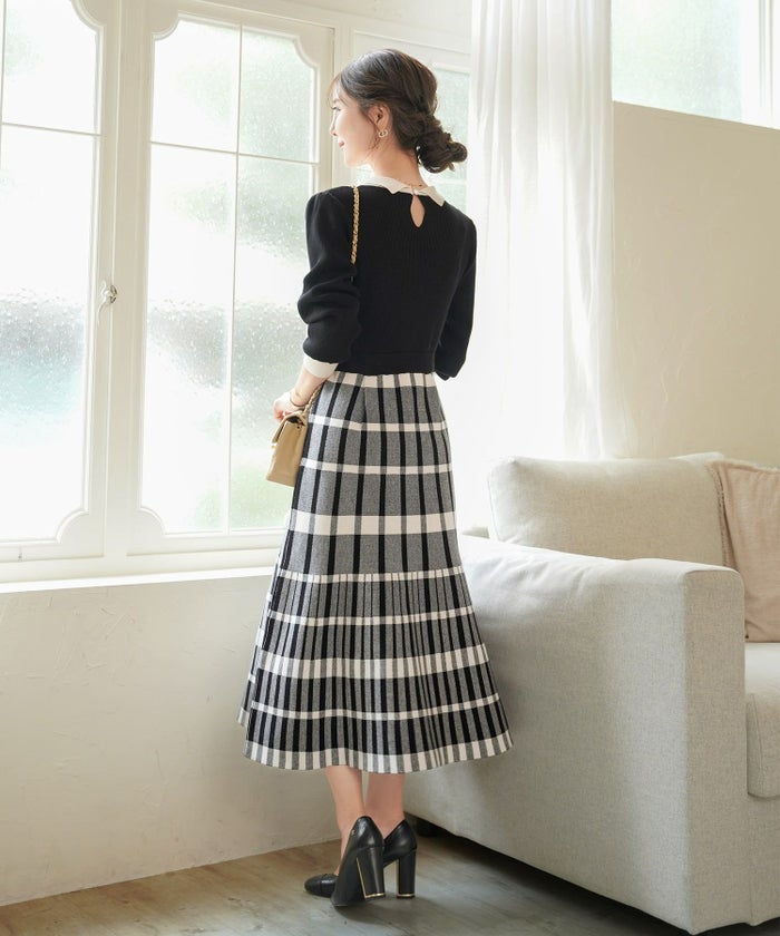 レディース/ワンピース/配色/バイカラー/襟/チェック柄/ジャカード/上品/エレガント/大人可愛い/ビジュー/パール/長袖/ニット/綺麗め/膝下丈/ミモレ丈/授業参観/ママ/学校行事/アフタヌーンティー/オケージョン/モカ/ブラック