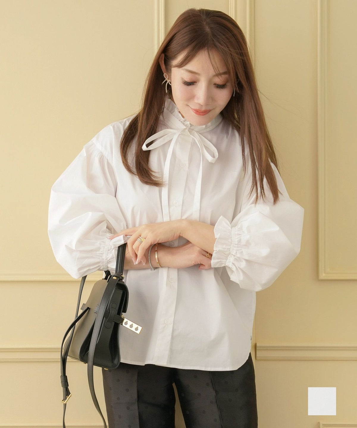 洗濯可 マシンウォッシャブル トップス ブラウス レディース かわいい オフィス 白 シャツ 大人 春秋 ジョイントスペース フリルリボン付き ボリュームスリーブ ブラウス Liala×PG