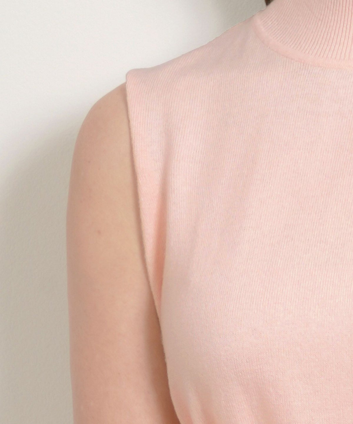 手洗い可 ニット トップス レディース ファッション ハイゲージ オフィス きれいめ ノースリ 黒 ジョイントスペース