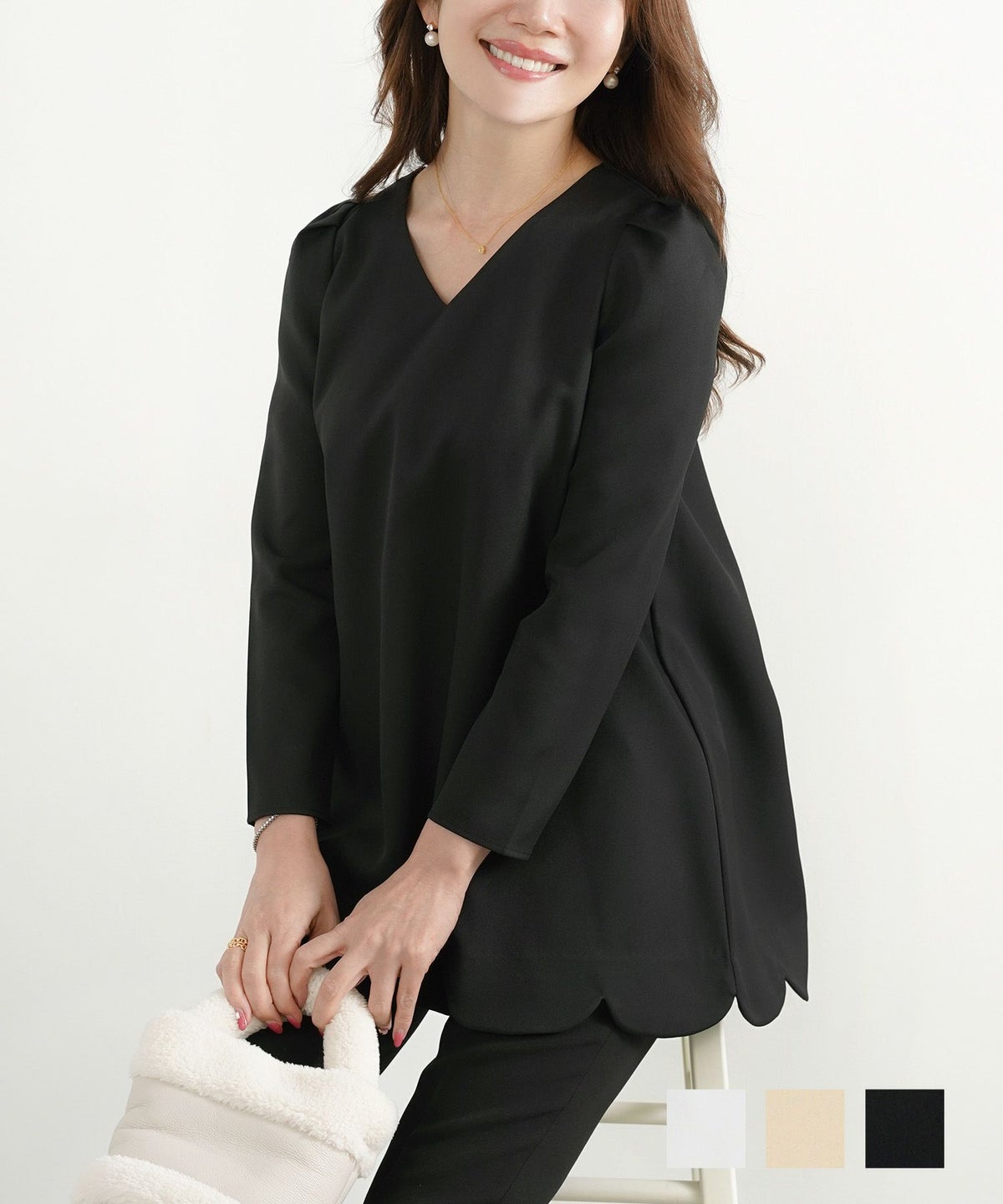 手洗い トップス レディース おしゃれ 長袖 オフィス きれいめ かわいい 白黒 フォーマル 普段着 ジョイントスペース スカラップ Vネック ブラウス Liala×PG